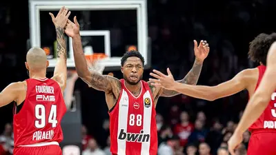 Tyrique Jones e Vezenkov: l'Oly sconfigge il Barça