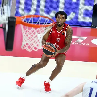 Brooks al tiro contro l'Efes