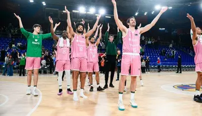 Penya, colpaccio al Palau