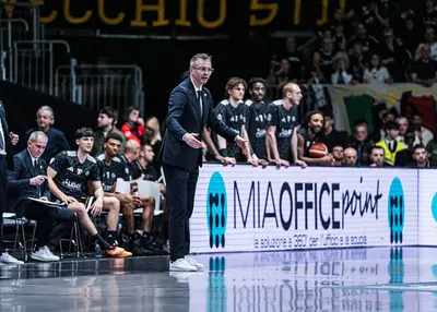 Nenad Jakovljevic allena la sua Virtus