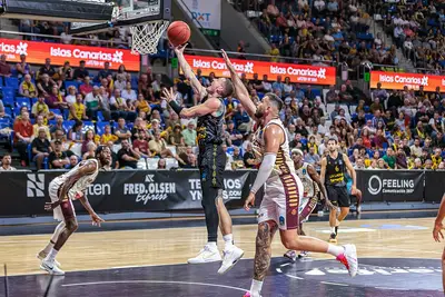 Guy appoggia 2 punti