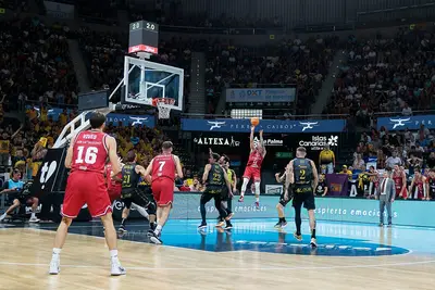 Il tiro della vittoria di Jaworski contro Tenerife