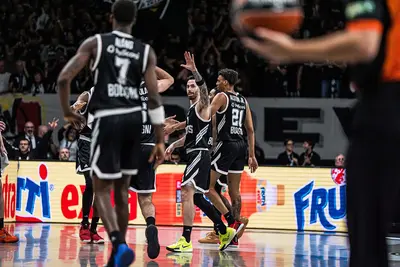 Luca Vildoza in azione con la Virtus