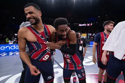 TLC e Simmons, decisivi nella W del Baskonia contro Murcia