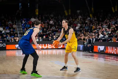 Marcelinho Huertas in azione contro il Barça
