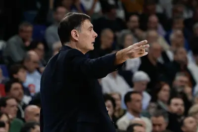 Georgios Bartzokas, il suo Oly guarda tutti dall'alto
