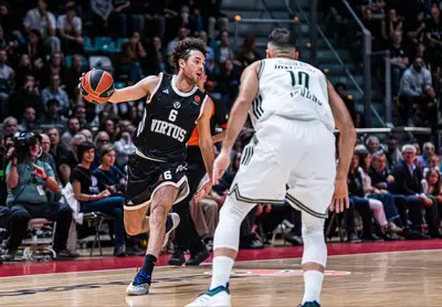 Alessandro Pajola in azione con la Virtus