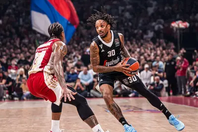 Matt Morgan in azione contro la Stella Rossa