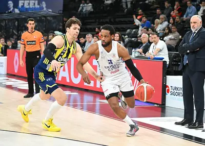 Recap campionati esteri: il Fener vince in casa dell'Efes