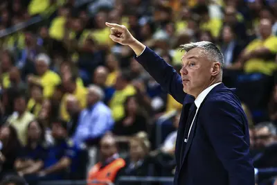 Recap campionati esteri: si ferma il Fener dopo 10 vittorie