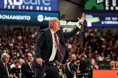 Neven Spahija resta alla Reyer
