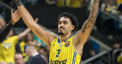Marcio Santos esulta
