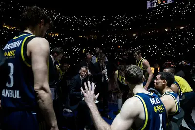 Fener, dominio da 18 W in 20 gare