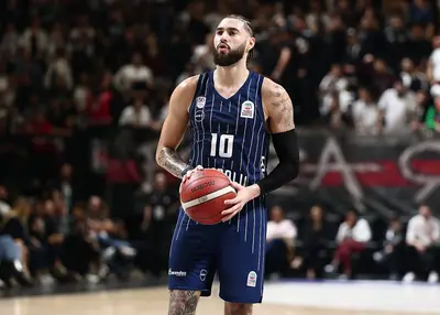 Recap campionati esteri: crollo Efes negli ultimi minuti