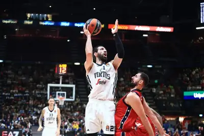 Shengelia e Mirotic