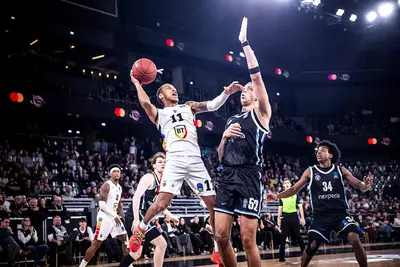 Daron "Fatts" Russell, da Cluj all'Efes