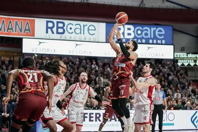 Ennis a canestro, grande prova del play della Reyer