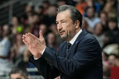 Luca Banchi con l'Efes