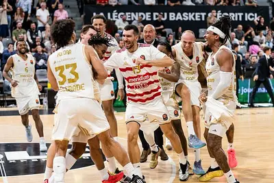 Chris Jones la vince per la Zvezda a Lione
