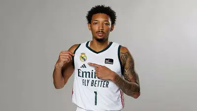 Nick Smith jr con la vera maglia Real
