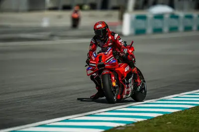 Pecco Bagnaia deve recuperare 17 punti a Jorge Martin.