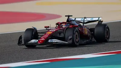 Dino Beganovic in pista con Ferrari durante FP1 Bahrain GP F1 2025
