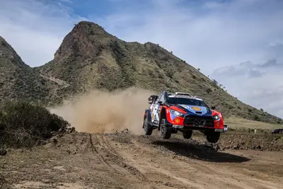 Ott Tanak vola in testa alla classifica nel primo giorno di speciali in Kenya
