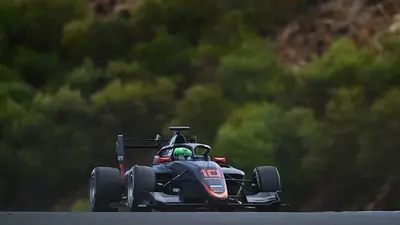 © FIA F3