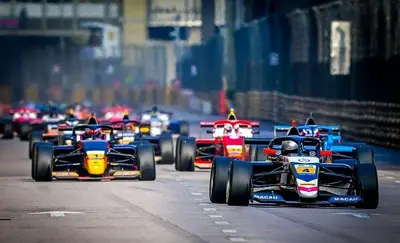 Il pilota inglese può chiudere al meglio la stagione con la vittoria a Macau, con gli italiani pronti a soffiargli il successo