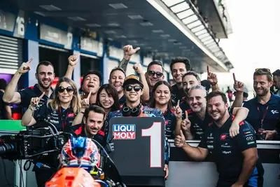 #GoldenAi Ogura, fresco Campione del Mondo Moto2