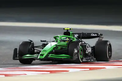 Gabriel Bortoleto in azione a Sakhir. Si prospetta un 2025 complicato per il rookie brasiliano.