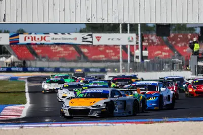 Il gruppo delle GT pronto a scattare da Misano