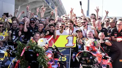 Il pilota turco vince il terzo titolo iridato della carriera, salutando dopo nove stagioni la categoria