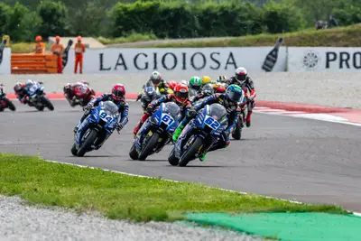 Credits: Pata Yamaha Ten Kate Racing su X