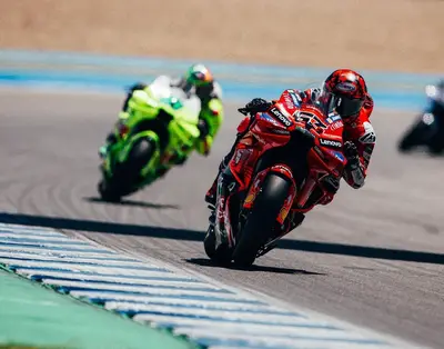 Sorriso a metà per il pilota Ducati, che recupera punti su Marc Marquez, ma che ha ancora delle difficoltà con la moto