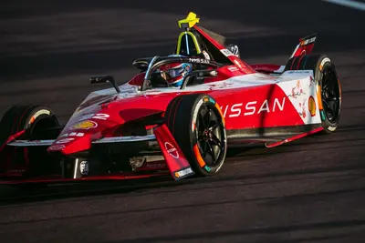 Oliver Rowland vince il secondo round di Jeddah e rimane leader della classifica