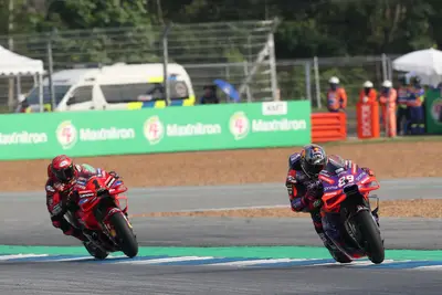 Martin davanti a Bagnaia nel corso della Sprint di ieri.