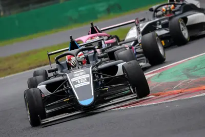 Gianmarco Pradel in azione sul tracciato di Monza