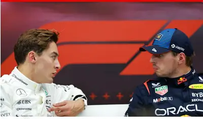 George Russell e Max Verstappen in conferenza stampa dopo la qualifica di sabato
