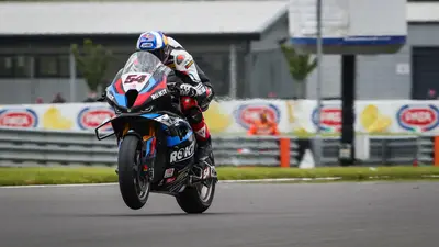 Toprak Razgatlioglu sulla BMW a Donington