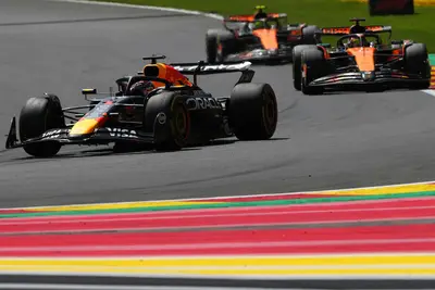 Max Verstappen davanti a Piastri e Norris