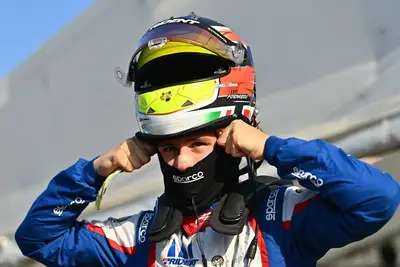 © FIA F3