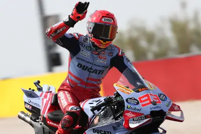 Márquez domina il weekend di Aragón: dopo il venerdì, chiude al comando anche al sabato mattina conquistando la pole