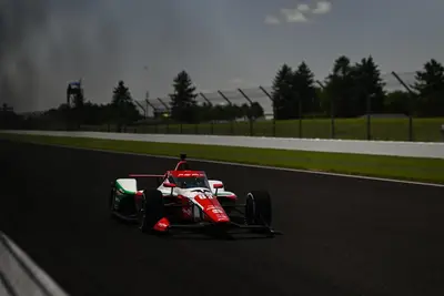 Robert Shwartzman, poleman a sorpresa a Indy