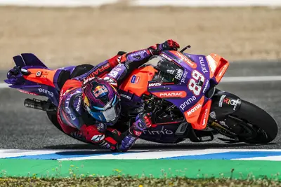 Jorge Martin in piega sul circuito di Jerez
