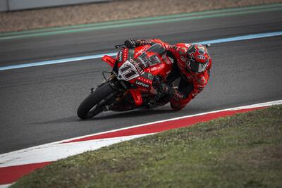 Nicolò Bulega è il più veloce del venerdì francese
