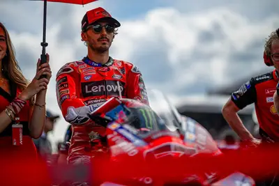 Il pilota Ducati chiude il fine settimana francese a zero punti, allontanandosi dalla testa del mondiale