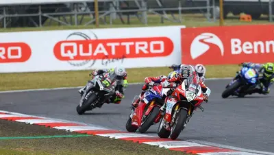 Credits: Bennetts British Superbike