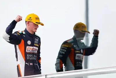 Freddie Slater festeggia vittoria gara 3 abu dhabi FRMEC