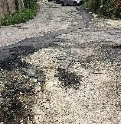 La strada in via Cancello Rosso